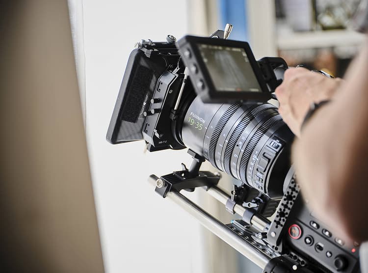 Góc nhìn siêu rộng, khai thác tối đa cảm biến Large Format