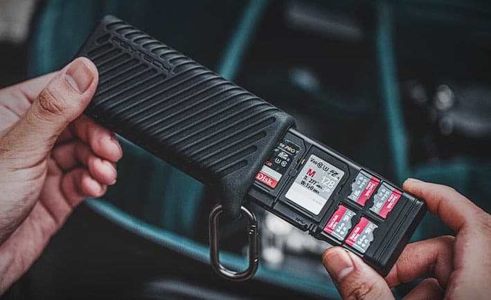 Thiết kế PGYTECH CreateMate High-Speed Card Reader Case nhỏ gọn