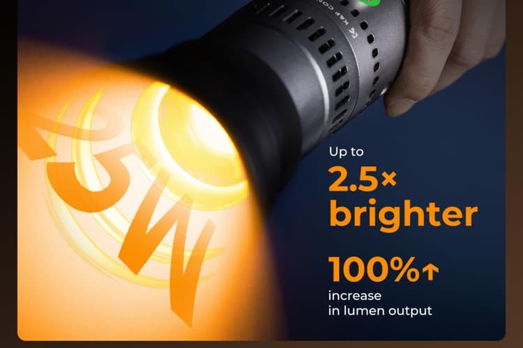 K&F CONCEPT RGB 4500mAh, 25W LED light, 4 color Fill Light - KF34.063 được trang bị công suất 25W