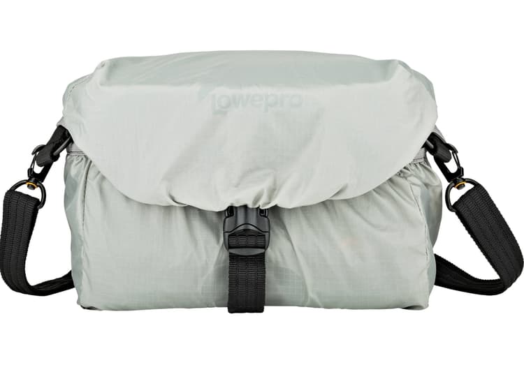 ProTactic SH 120 còn được trang bị vải che mưa All Weather AW Cover