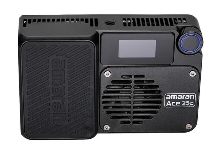 Amaran Ace 25c RGB LED Light Panel có hai chế độ quạt, giúp giảm độ ồn khi hoạt động