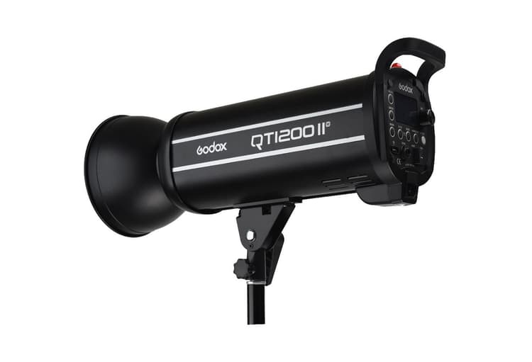 Godox QT1200 II này được nâng cấp toàn diện