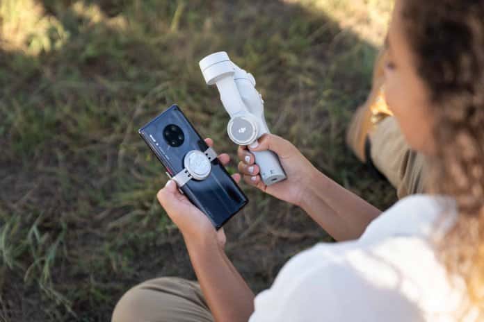 DJI OM 4 tự động cân bằng