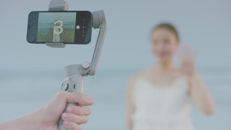 Zhiyun Smooth Q3 - Điều khiển bằng cử chỉ
