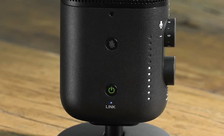 Microphone Sony ECM-S1 được thiết kế thêm chân đế để bàn