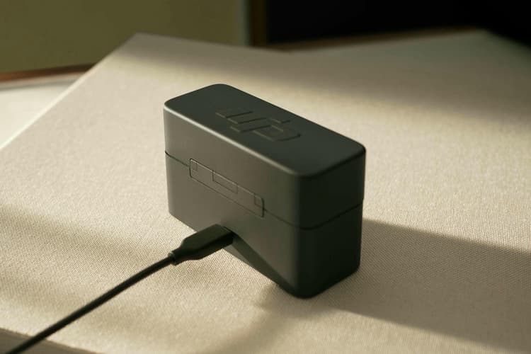 DJI Mic Mini Charging Case sạc lại năng lượng trong 2h