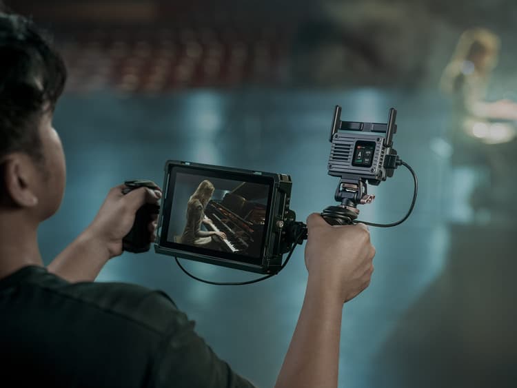 Công cụ hỗ trợ giám sát trên ứng dụng DJI Ronin