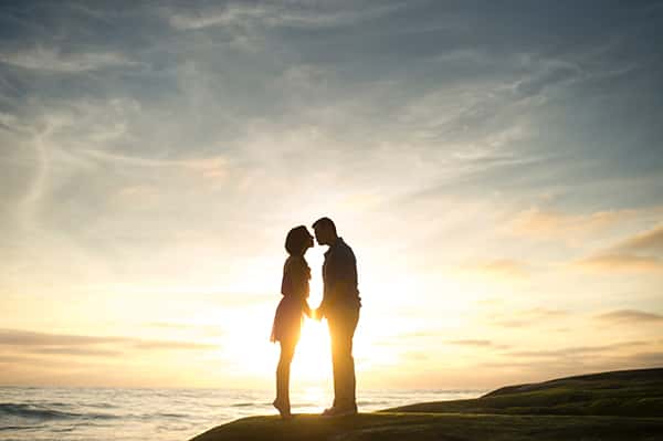 Kiểu chụp ảnh đo chiều cao với người yêu vô cùng dễ thương