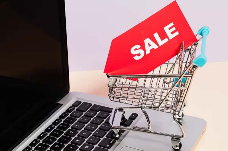 sử dụng price tracker để theo dõi chu kỳ giá của sản phẩm