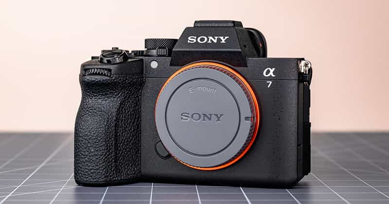 Firmware V2.00 cho Sony A7 V đáng cập nhật