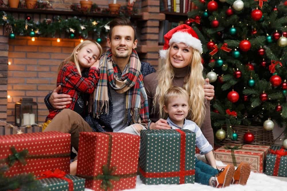 chụp ảnh giáng sinh với gia đình ấm cúng