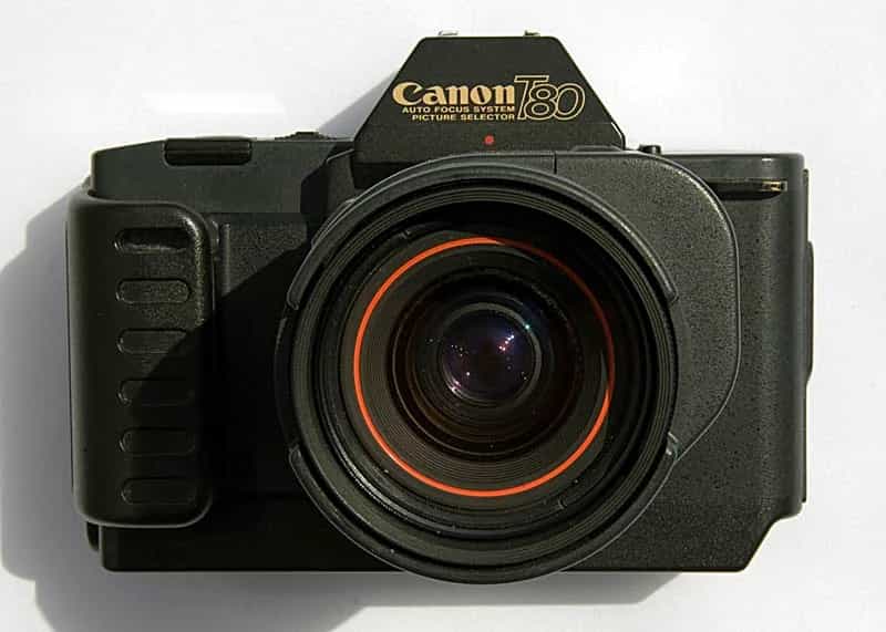 R8 Mark II vẫn giữ lại một số thành phần từ thế hệ trước