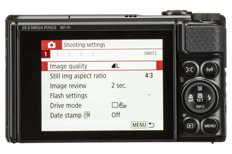 SX740 HS sở hữu màn hình LCD 3 inch, 922.000 điểm ảnh