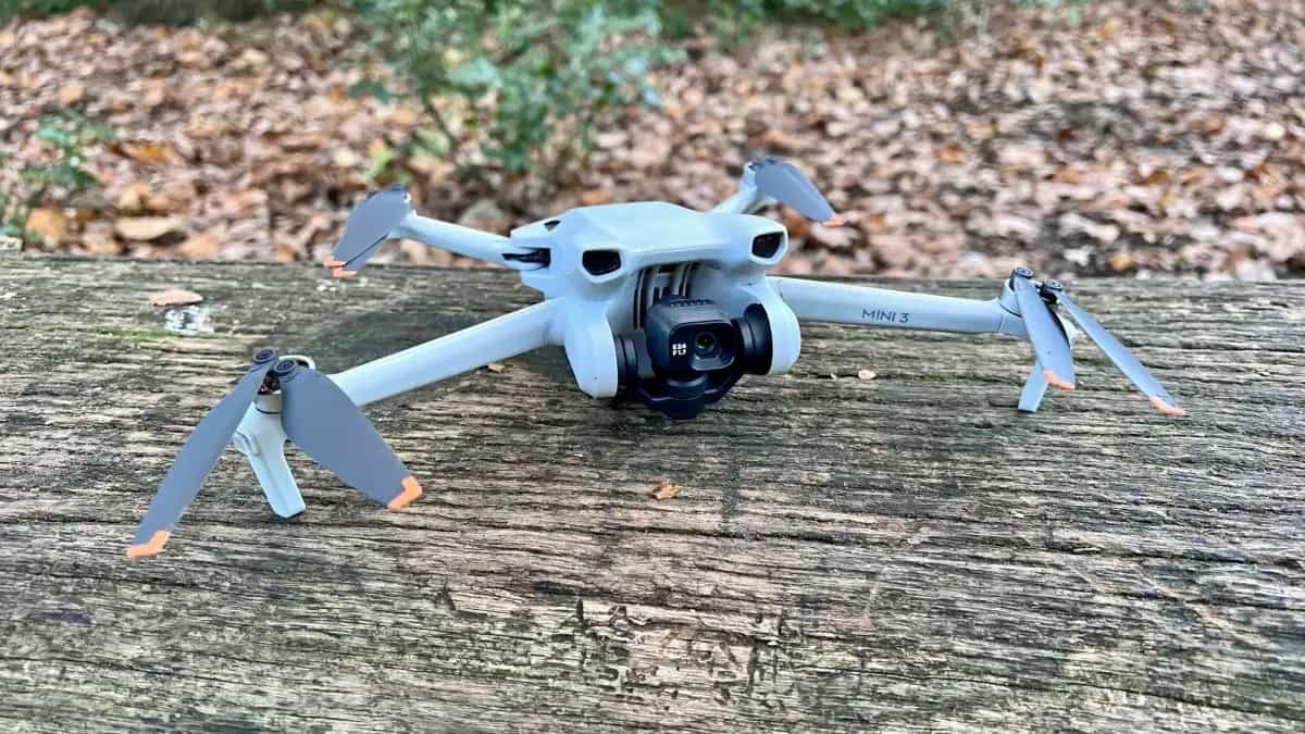 DJI Fly cũng là ứng dụng điều khiển cần thiết cho những người chơi hệ máy bay không người lái
