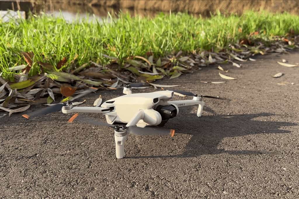 Find my drone sẽ giúp máy bay phát ra tiếng “beep” khá to để người dùng dễ tìm thấy hơn