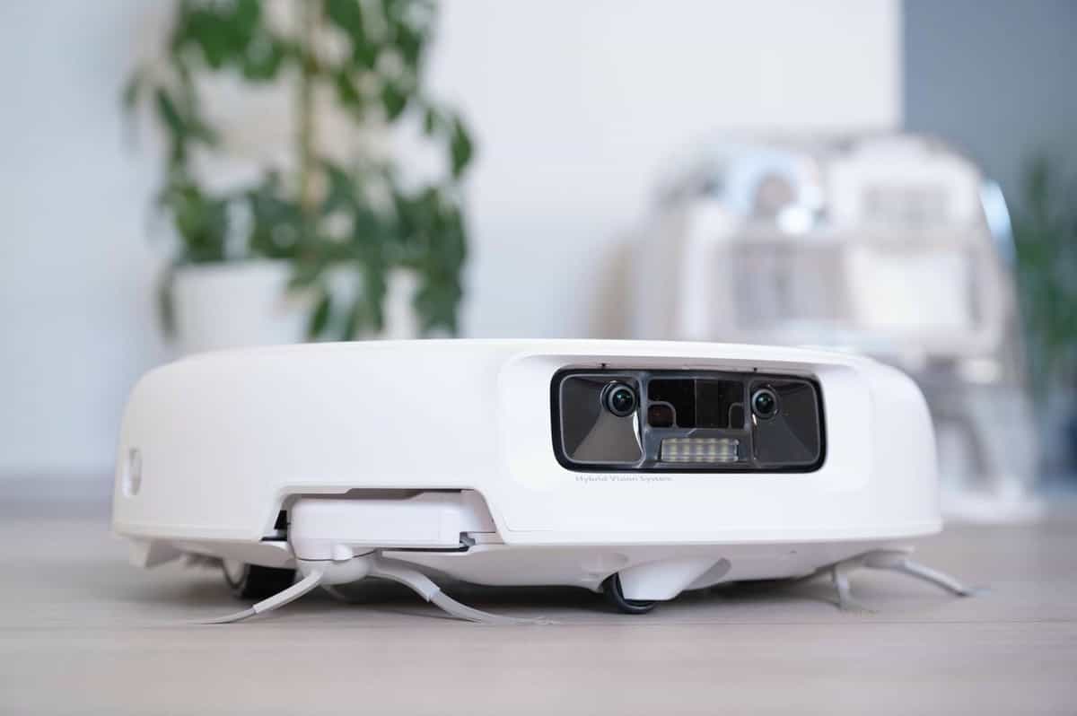 DJI ROMO có thể tính toán lộ trình dọn dẹp bài bản