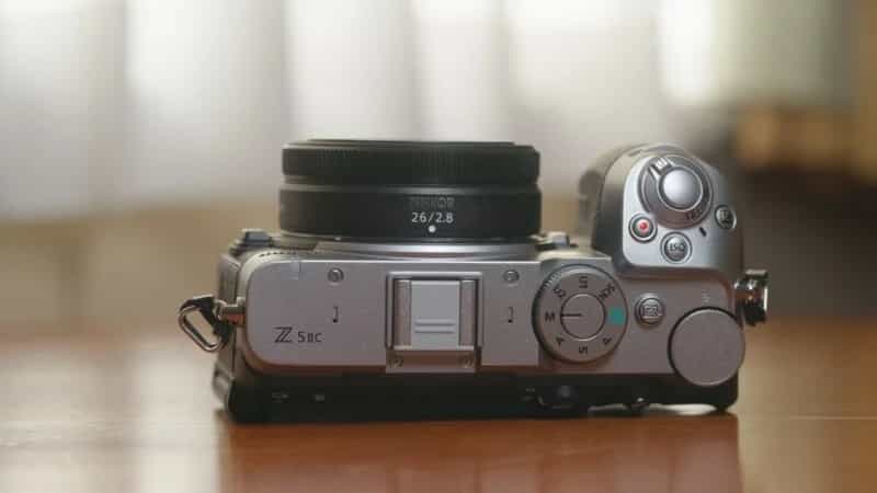 Thiết kế Nikon Z5 IIC gọn nhẹ