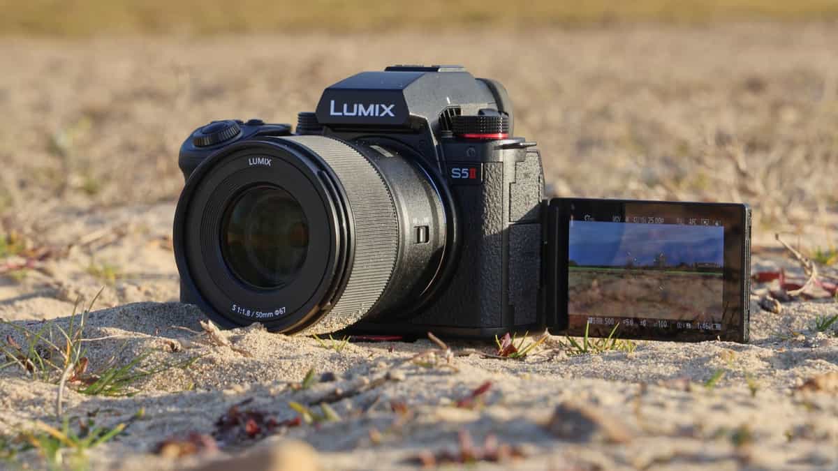 Đánh giá Panasonic Lumix S5 II mới nhất
