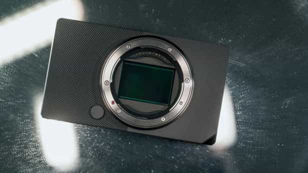 Sigma BF là máy ảnh ống kính tháo rời, tương thích với các ống kính ngàm L-mount