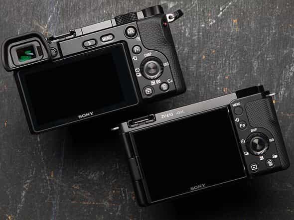 Sony ZV-E10 và Sony A6100