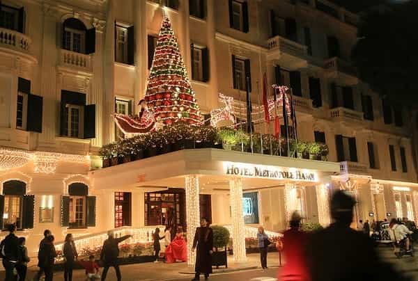 Khách sạn Sofitel Metropole lộng lẫy mỗi dịp Noel