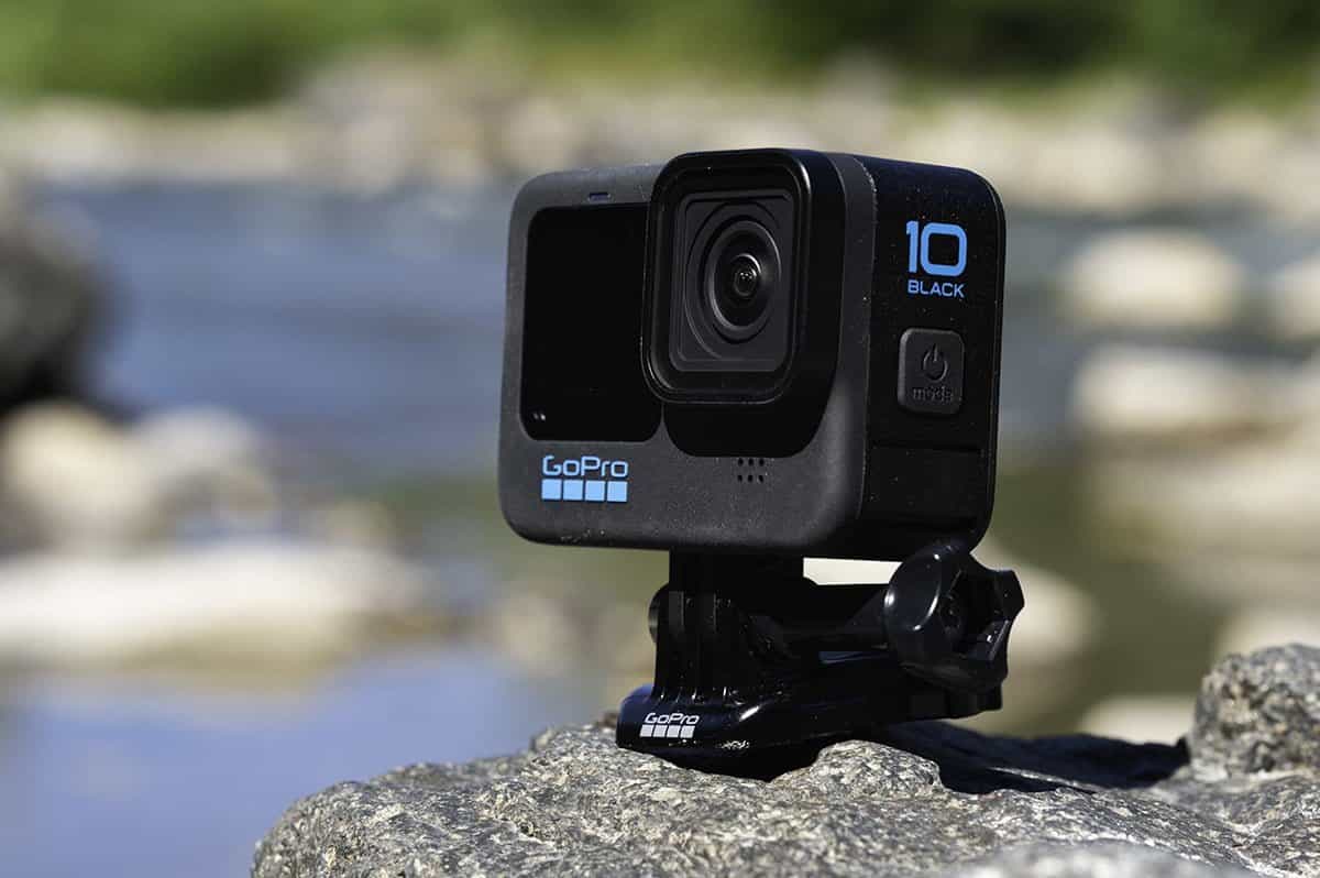 Hero 10 Black có thể ghép nối với nhiều phụ kiện khác nhau