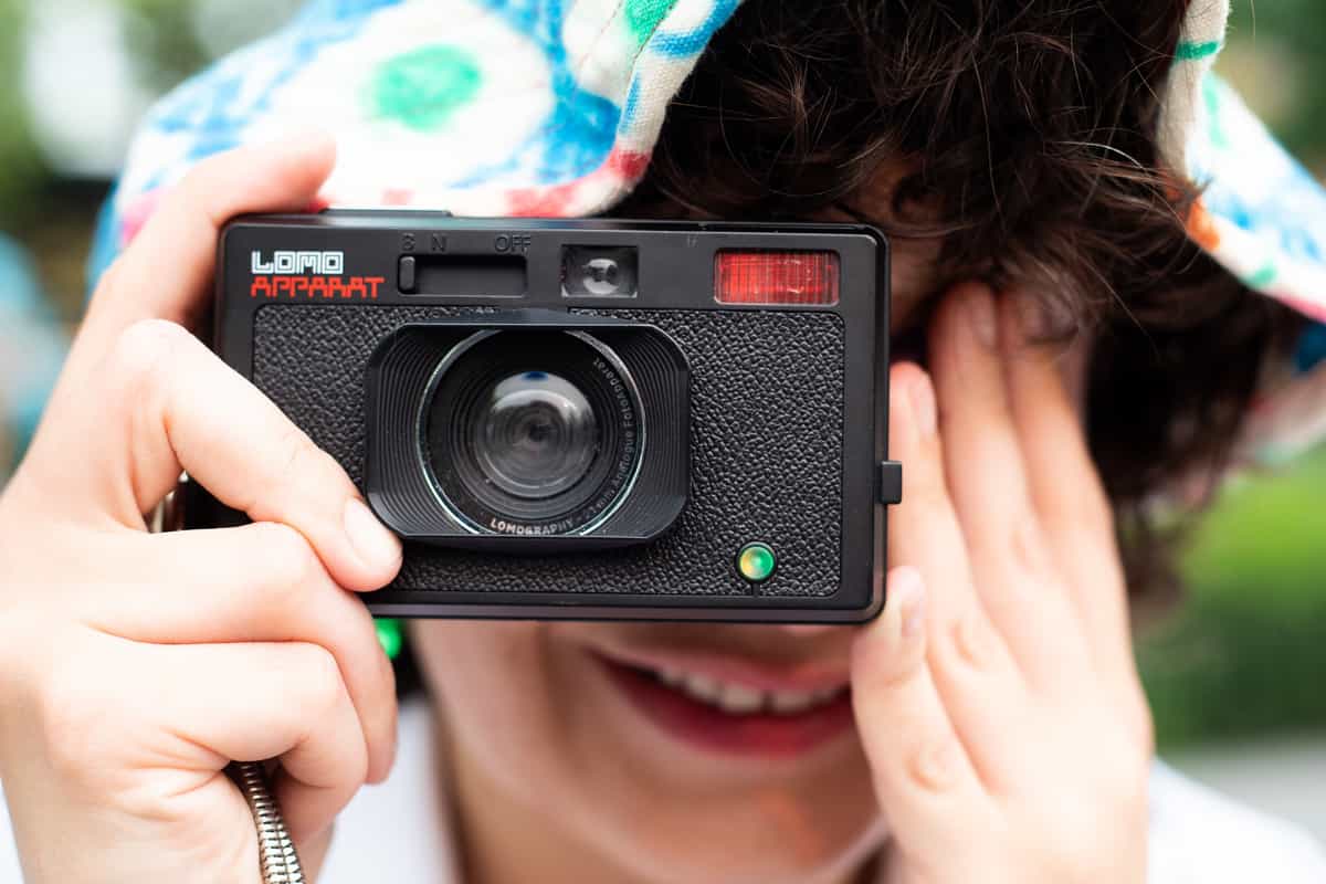 Thử nghiệm chụp film âm bản với máy ảnh Lomography