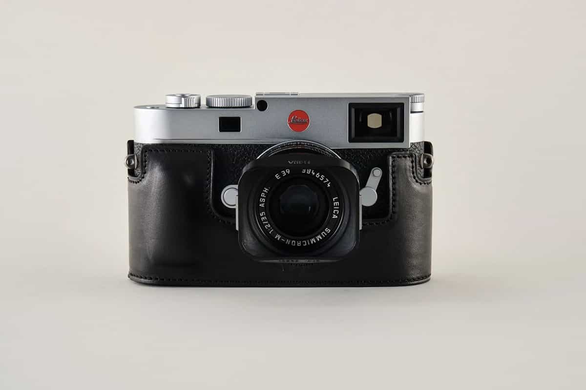 TagCase cho Leica M11 có thiết kế giấu Apple AirTag