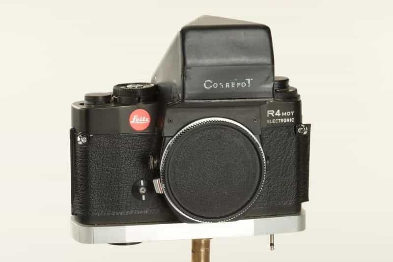 Leica ra mắt nguyên mẫu Correfot vào 1976