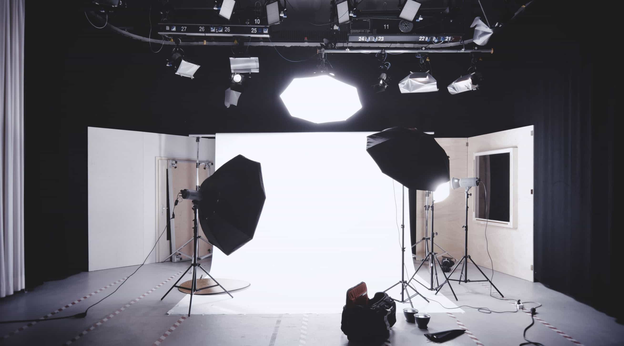 Light Modifier Là Gì? 15 Bộ Điều Chỉnh Ánh Sáng Phổ Biến Hiện Nay