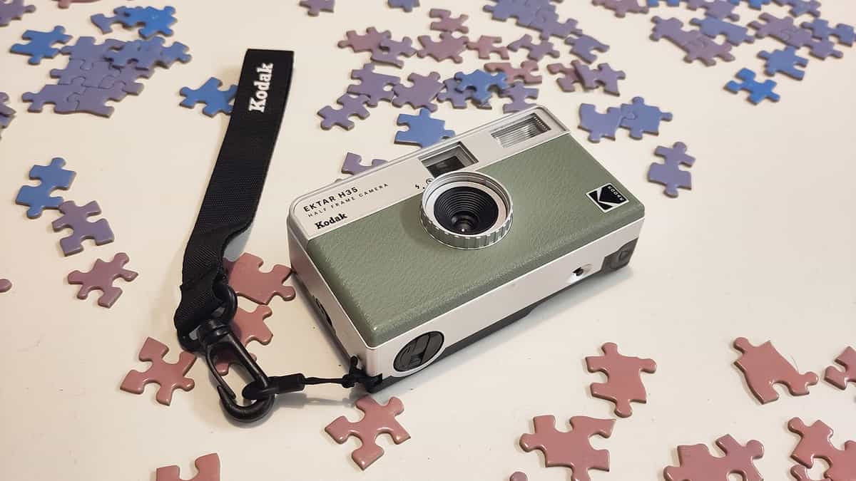 may-anh-half-frame-la-gi-3