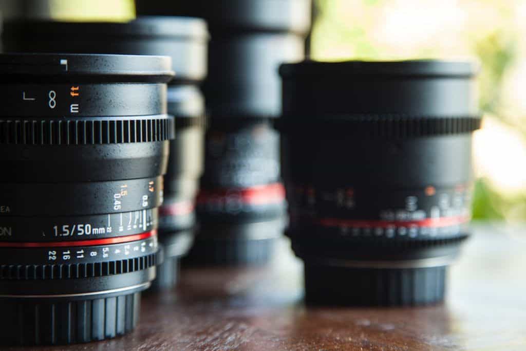 thay đổi tiêu cự để khử Moiré