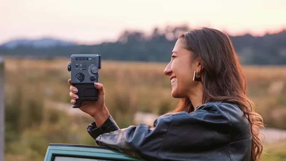 Mini Evo Cinema hấp dẫn với thiết kế hoài cổ