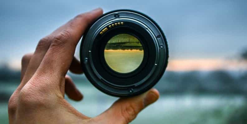 Cách xử lý ống kính bị mốc đúng