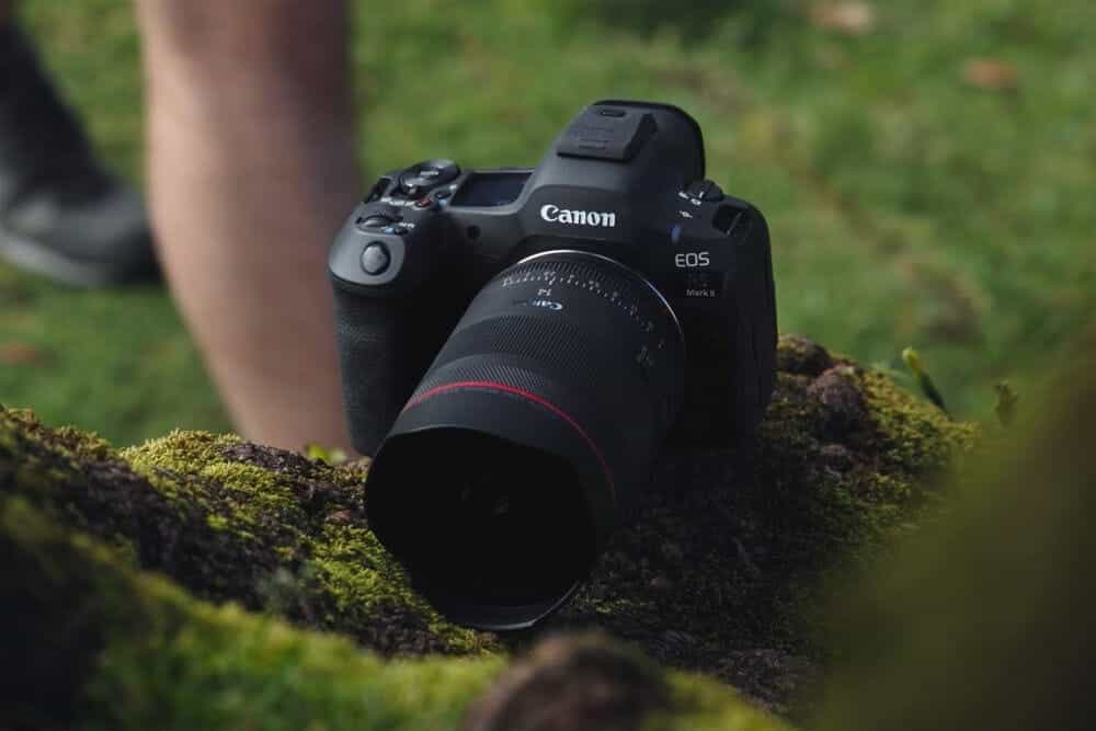 Canon RF 14mm f/1.4L VCM nặng 578g