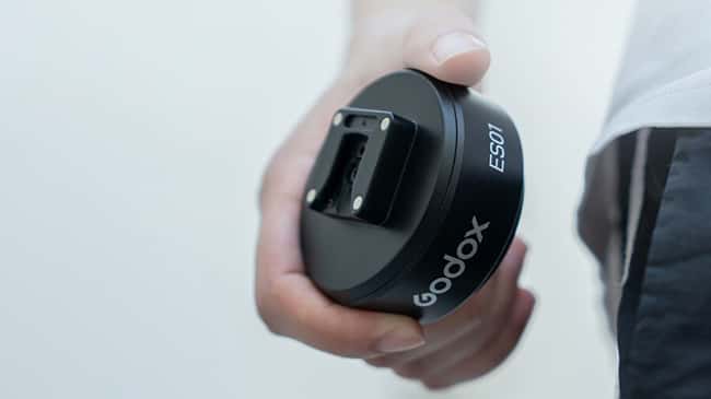 Godox ES01 nhỏ gọn, tích hợp bơm chân không