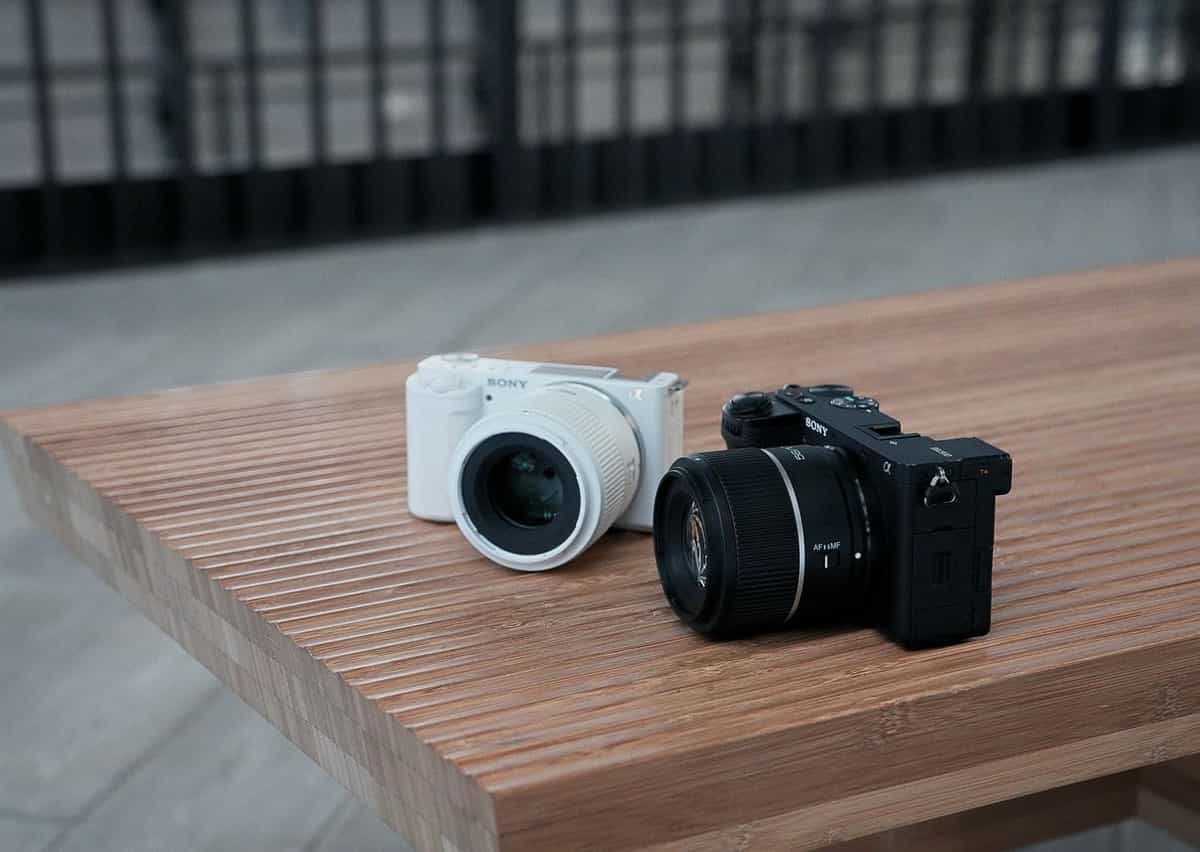 Ra mắt Meike Air AF 56mm f/1.7 APS-C với hai màu sắc