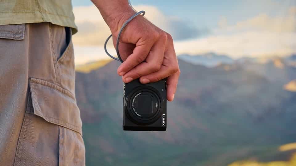 Panasonic Lumix ZS300 loại bỏ EVF