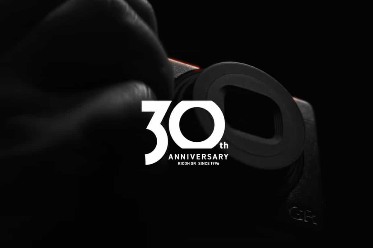 Phiên bản đặc biệt kỷ niệm 30 năm dòng máy ảnh GR