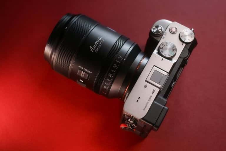 Aurora 35mm f/1.4 được trang bị cấu trúc quang học tiên tiến
