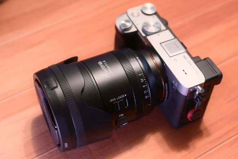 Ra mắt Sirui Aurora 35mm f/1.4 dành cho máy ảnh mirrorless