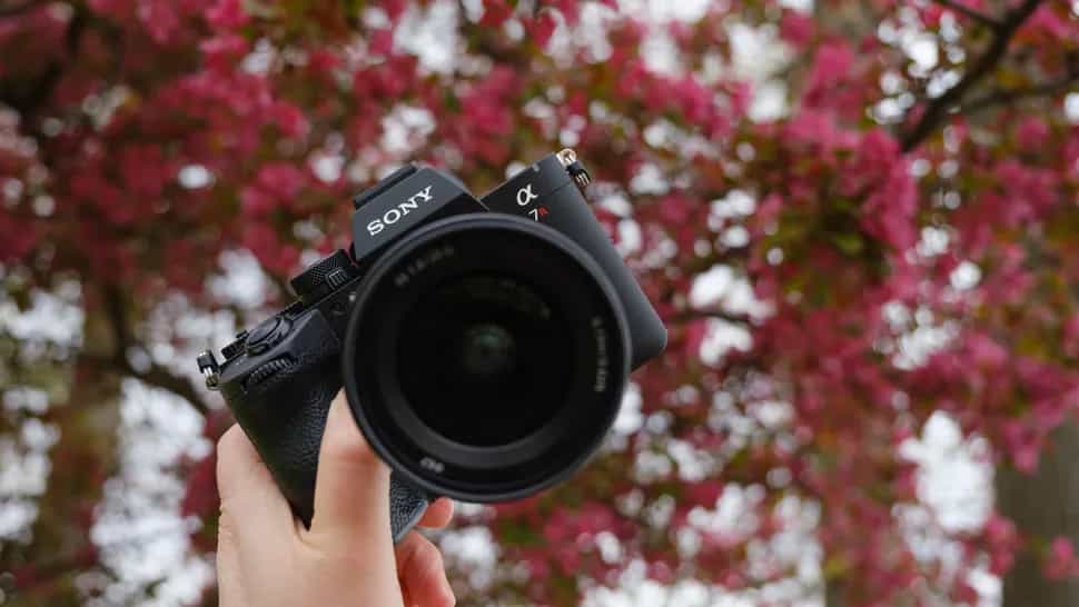 Sony Alpha A7R VI được ra mắt với cảm biến 67MP