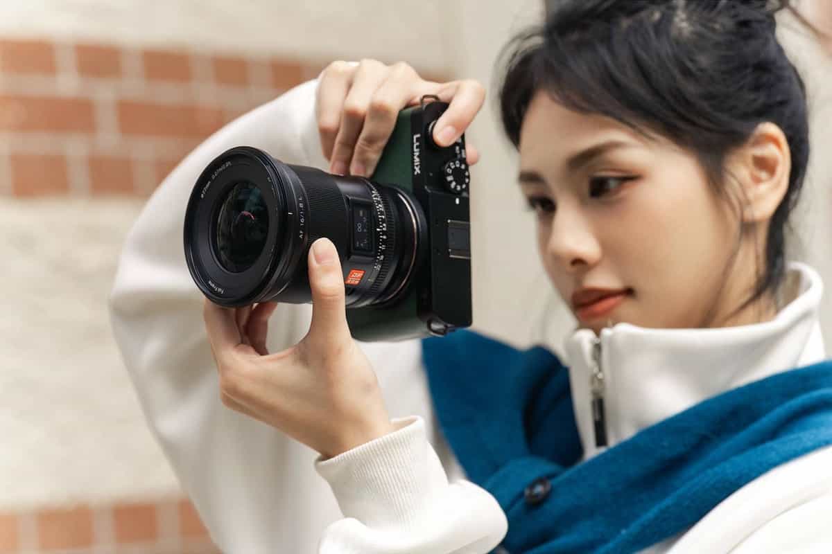 Viltrox AF 16mm F1.8 L có hệ thống điều khiển trực quan
