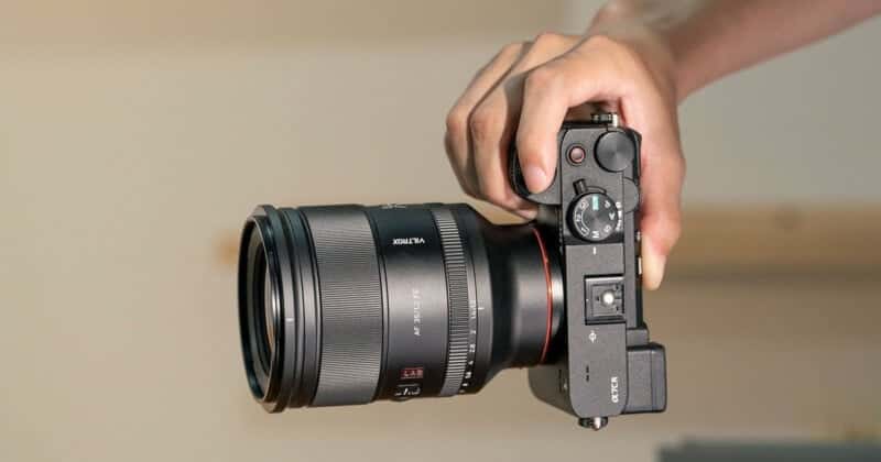 Hệ thống Quad HyperVCM lấy nét siêu nhanh