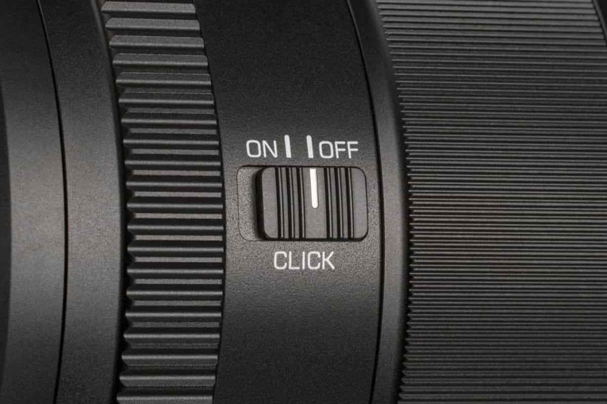Cả AF 75mm F1.8 Evo và AF 90mm F2.2 Evo đều được tích hợp vòng khẩu độ vật lý