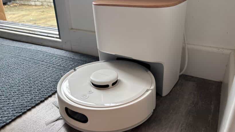 SwitchBot K11+: Nhỏ gọn và thân thiện