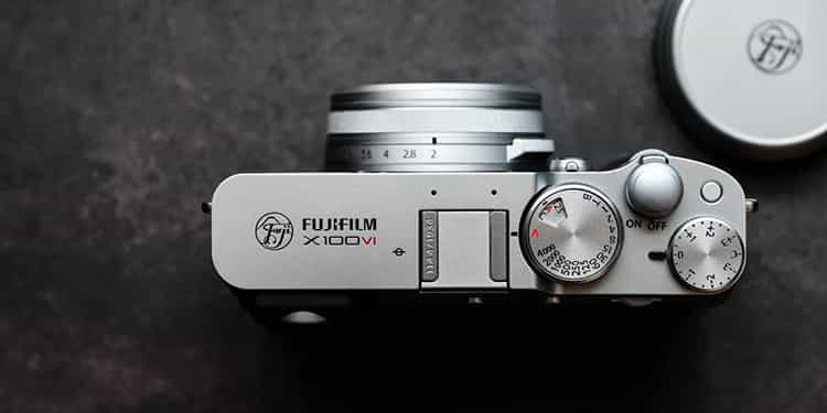 Sức hút của Instax và Fujifilm X100VI trong kỷ nguyên số
