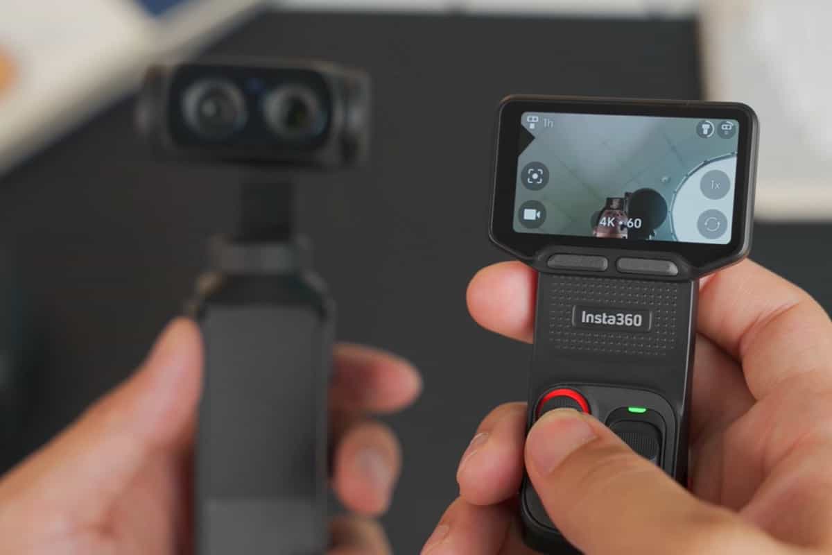 Remote trên Luna Ultra tích hợp micro và màn hình
