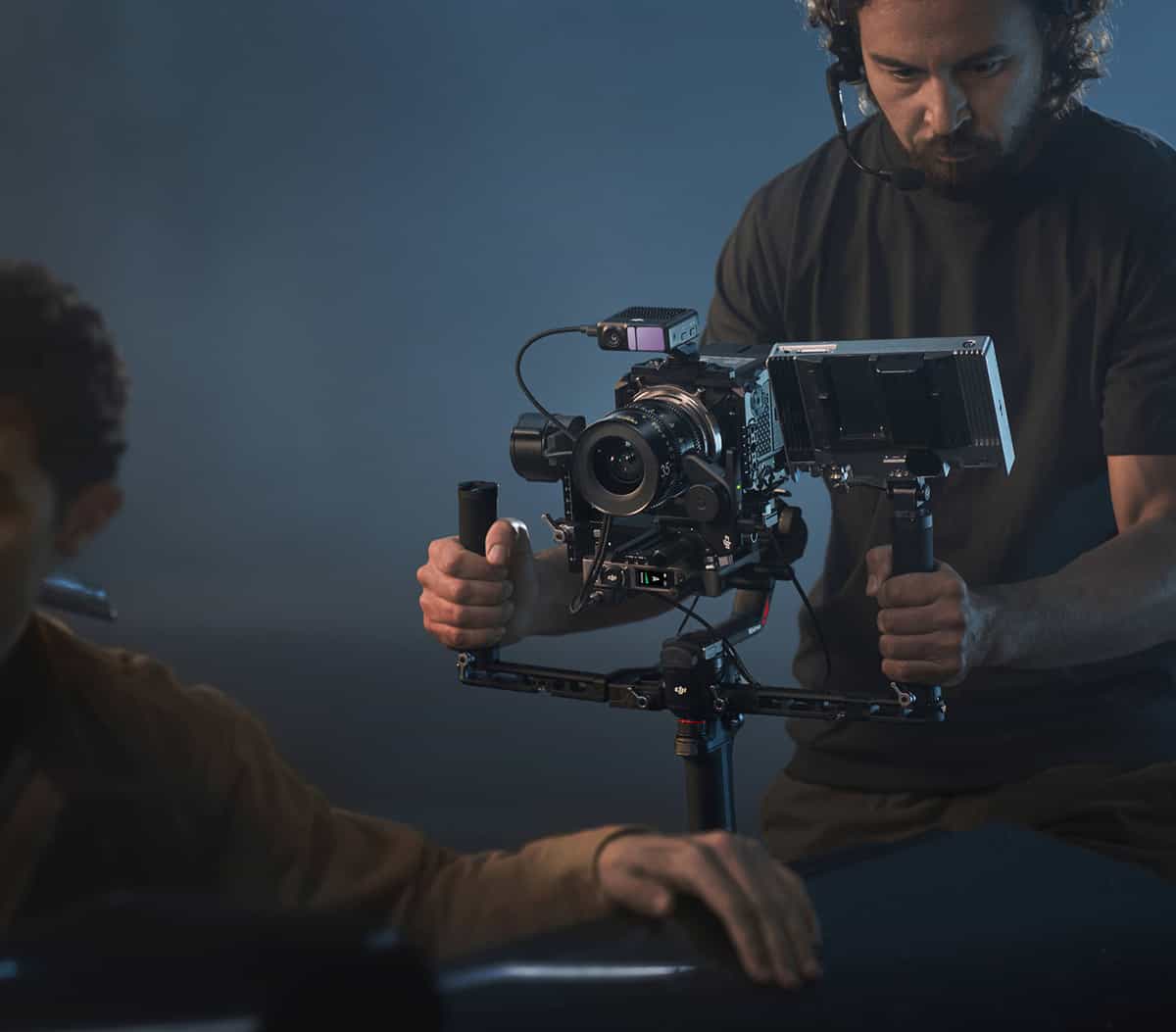 DJI RS 4 Pro cho rig nặng và môi trường production