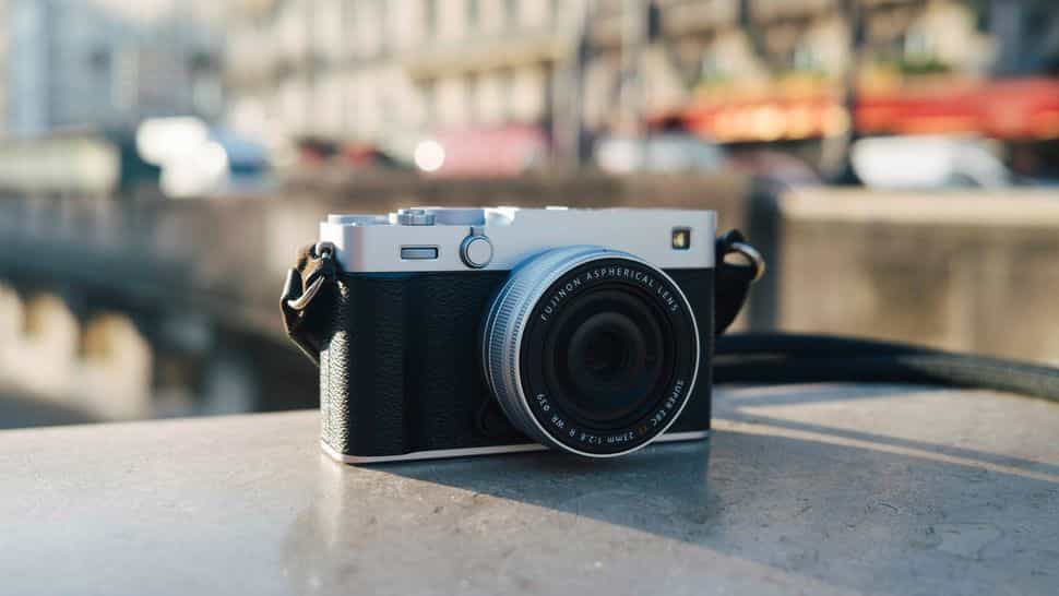 Fujifilm X-E5 có mức giá gần gấp đôi X-M5